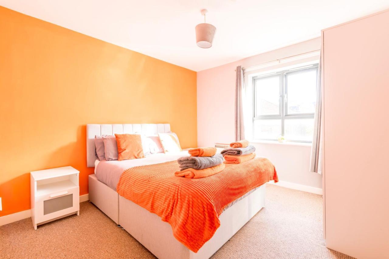 Prime Location - Modern City Apartment! Bristol Bagian luar foto