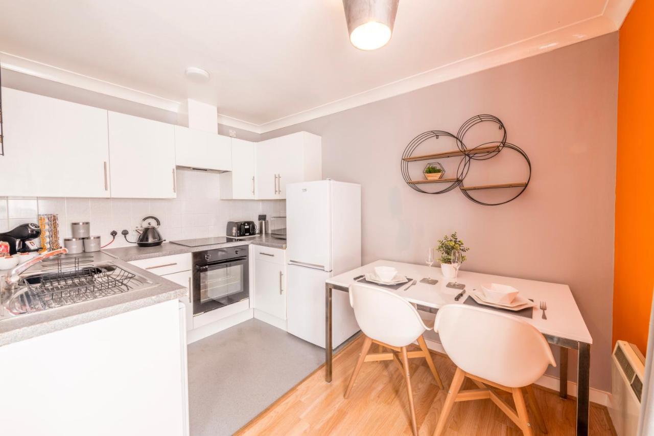 Prime Location - Modern City Apartment! Bristol Bagian luar foto